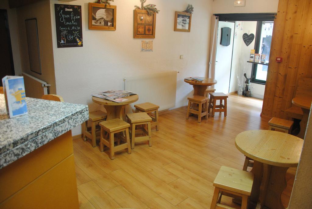 Hotel Les Combelles Chatel Luaran gambar