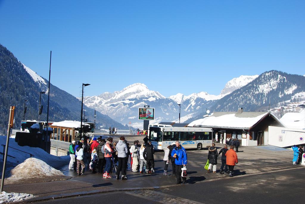 Hotel Les Combelles Chatel Luaran gambar