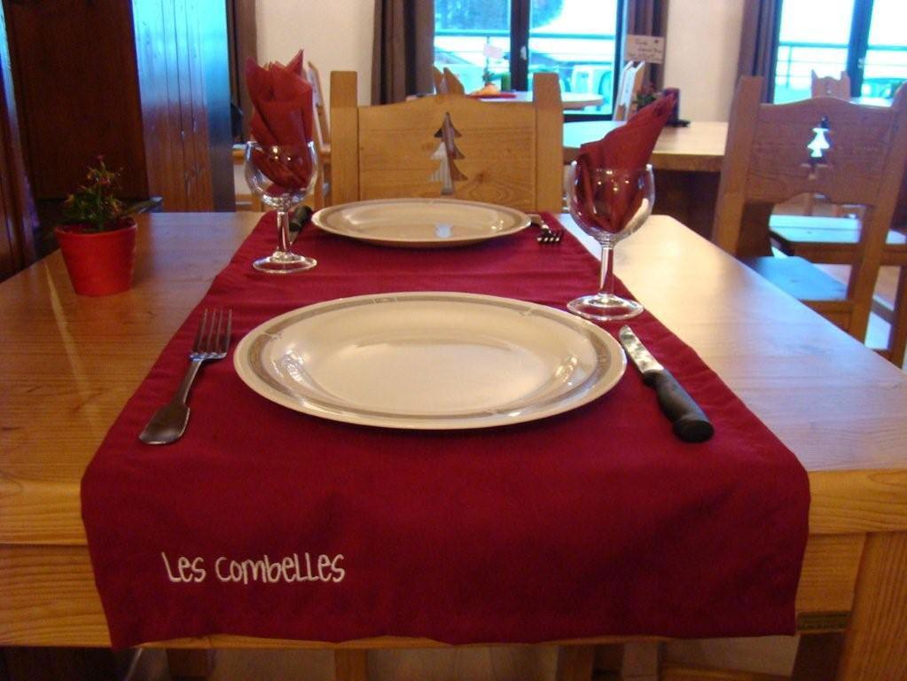 Hotel Les Combelles Chatel Luaran gambar