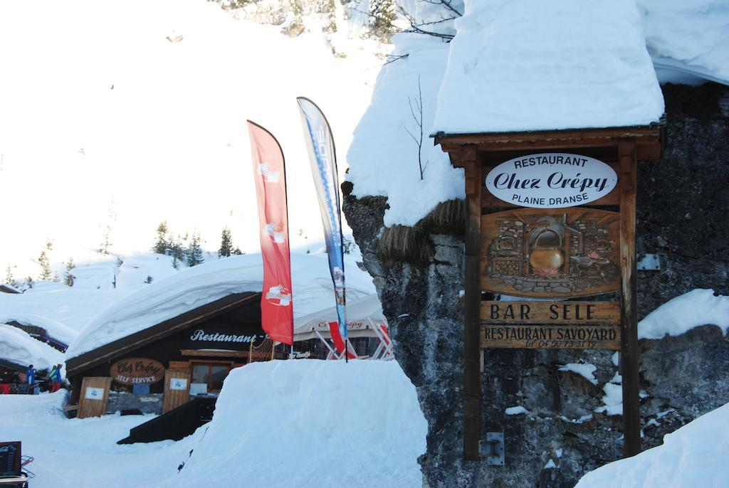Hotel Les Combelles Chatel Luaran gambar