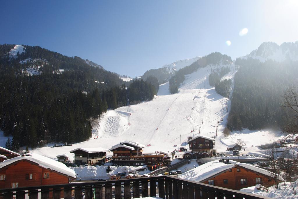 Hotel Les Combelles Chatel Luaran gambar