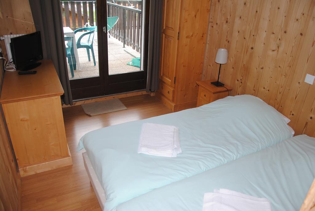 Hotel Les Combelles Chatel Bilik gambar