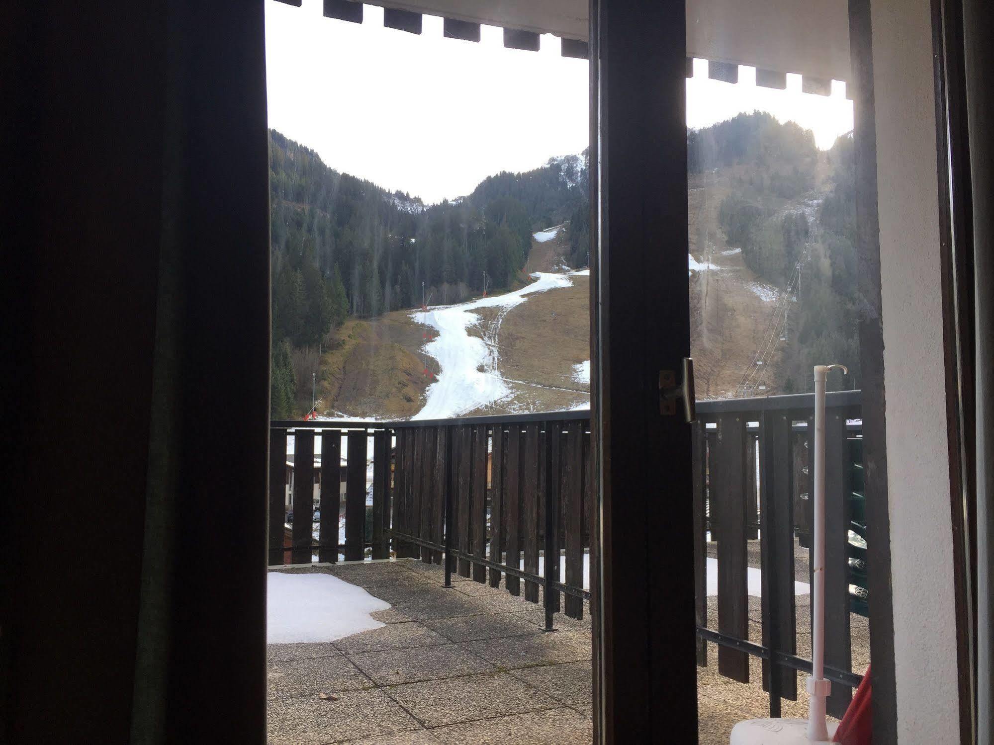 Hotel Les Combelles Chatel Luaran gambar