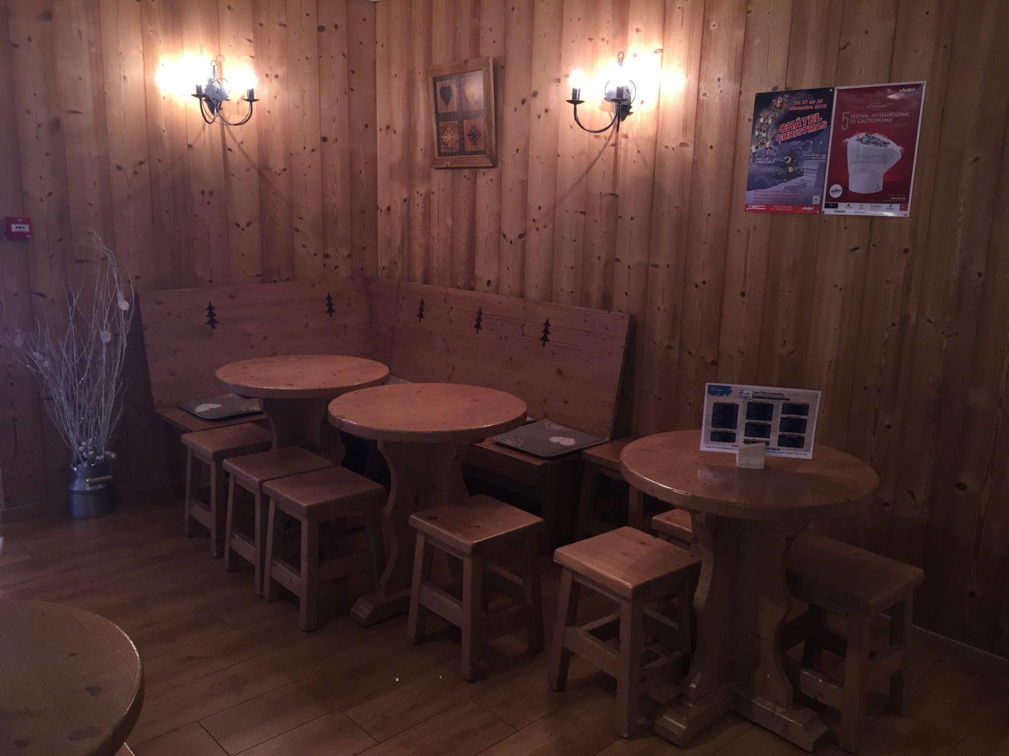 Hotel Les Combelles Chatel Luaran gambar